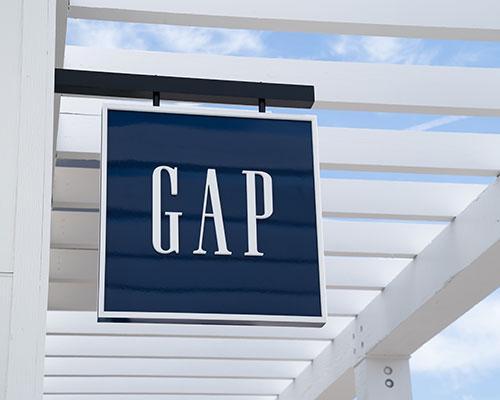 Gap is teaming up with Amazon. 